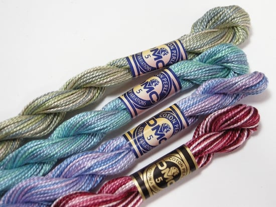 刺繍糸で編むビーズネックレス