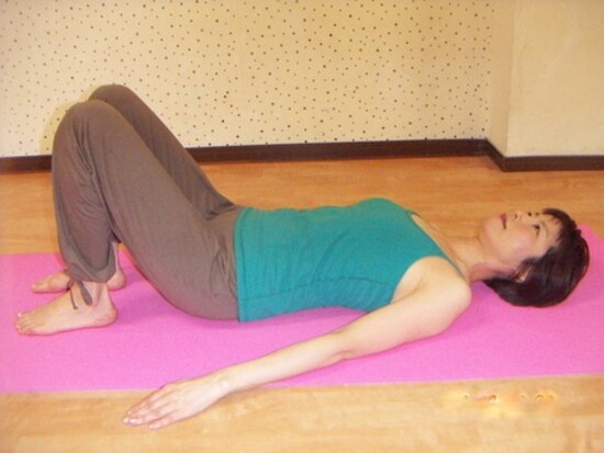 仰向けの基本姿勢を整えて！