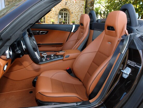 M・ベンツSLS AMGロードスター