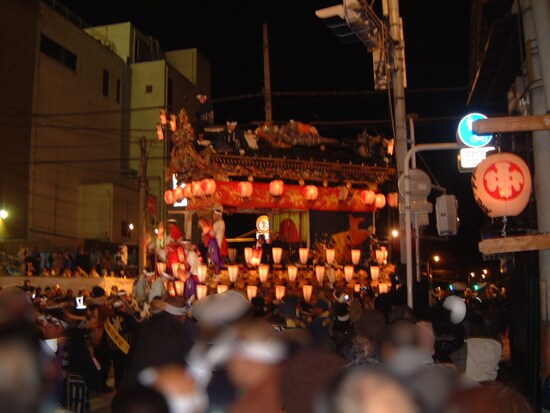 秩父夜祭（10）／笠鉾・屋台行列より、本町屋台の辻回し