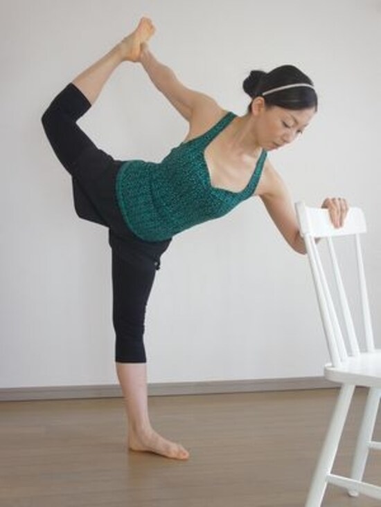 股関節や脚全体をストレッチ