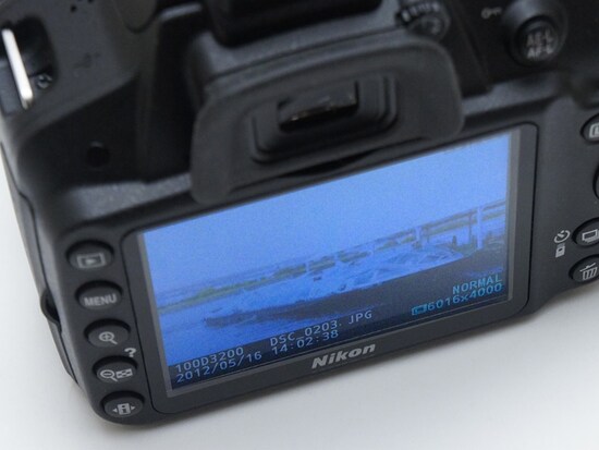 D3200 液晶ディスプレイ
