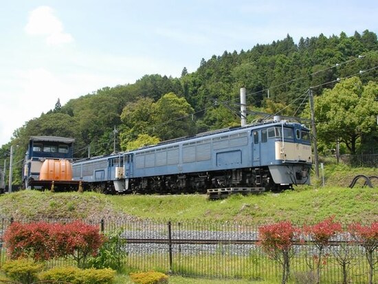 EF63