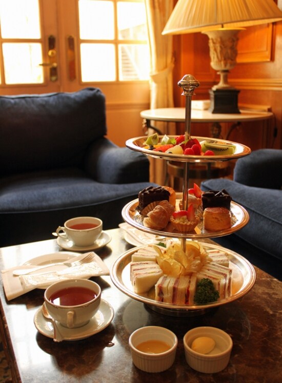 歴史ある建物は、近代的ホテルと一線を画しています。クラシカルな装いに満ちた空間