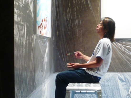 真剣なまなざしの日比野さん