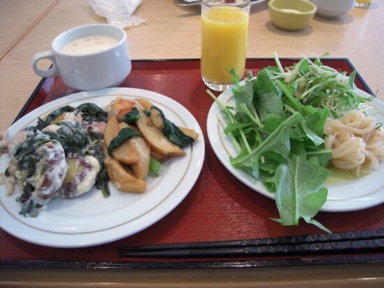 有機野菜のサラダ＆五郎島金時のグラタン＆小松菜とポテトの中華炒め　