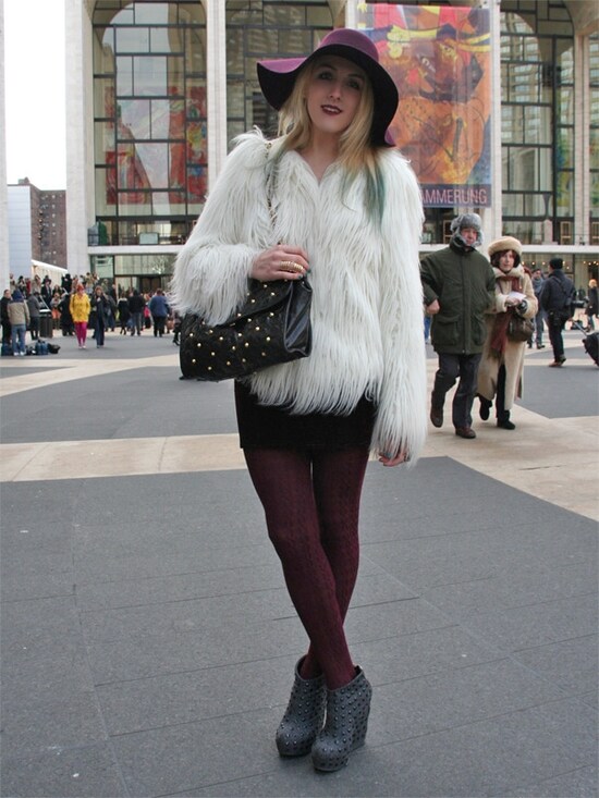 フリンジのように揺れるヘアリーな毛並み