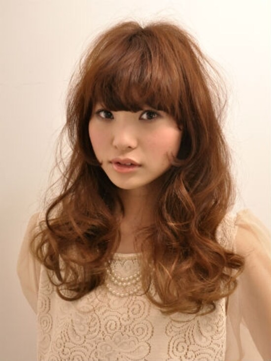 画像 フェミニンなふわふわ柔らかロング ヘアスタイル 髪型 All About
