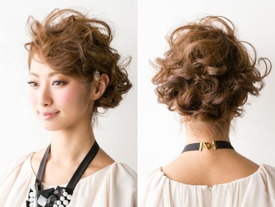 ソフトモヒカン風アレンジはショートヘアの女性に！