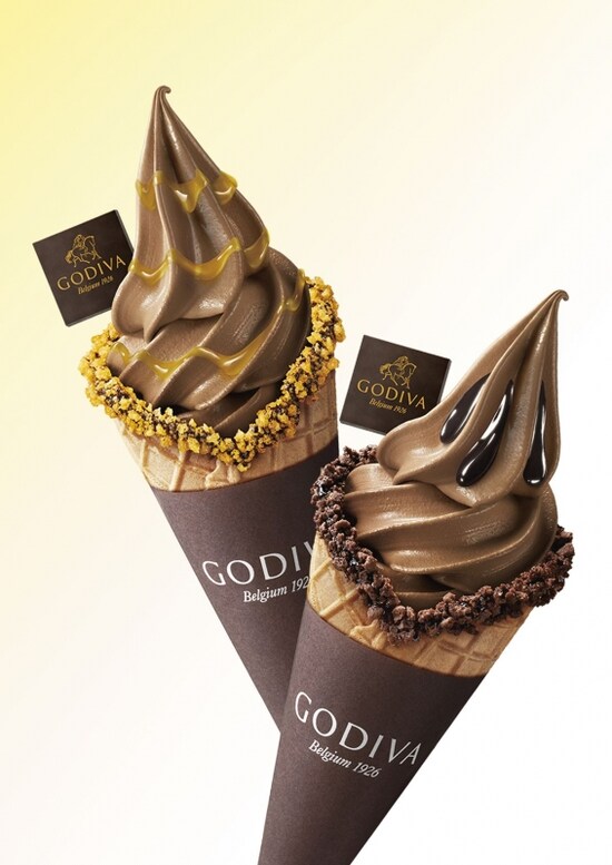 ゴデイバ ソフトクリーム ダブルチョコレート バナナ&マンゴー 500円（税込）