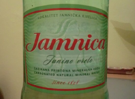 炭酸水のラベル