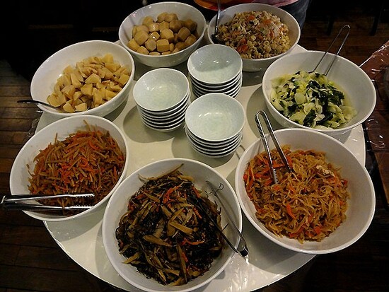 豚組 前菜のブッフェ台