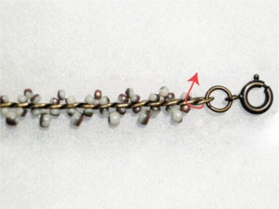 ハイブリッドシードビーズのアンティーク風ペンダント