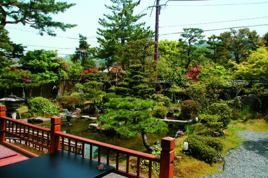 南禅寺の料理旅館「八千代」