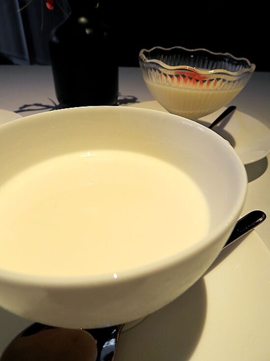 タピオカ入りココナッツミルク