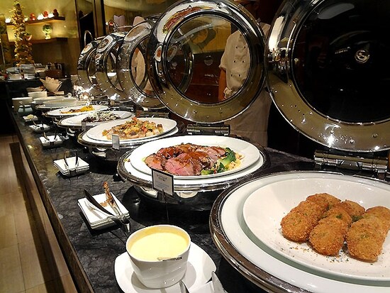 主菜のブッフェ台