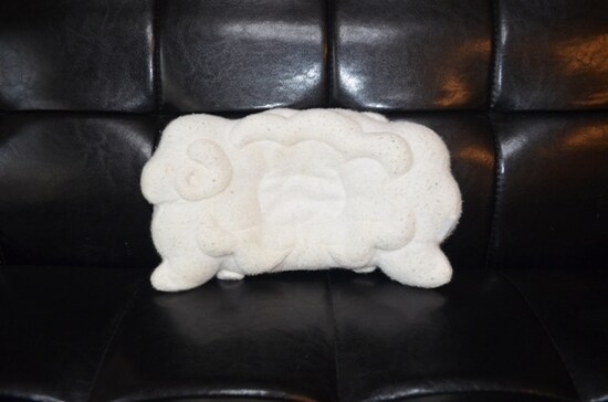 CELEC　ヒツジ型ベビー枕