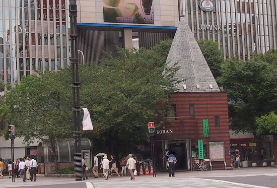 銀座は散歩に適した街だ