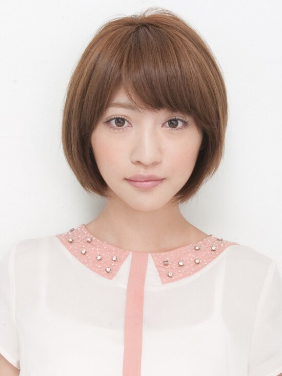 フェミニンなショートスタイル