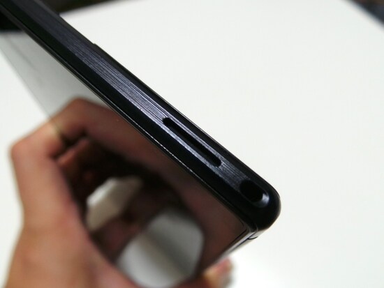 Xperiaのスピーカー。端末の下側にある。