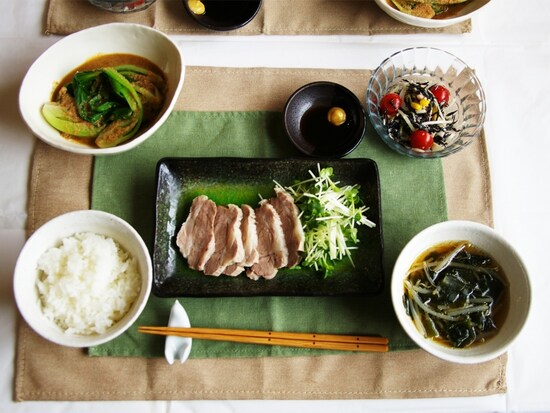 超シンプルゆで豚定食