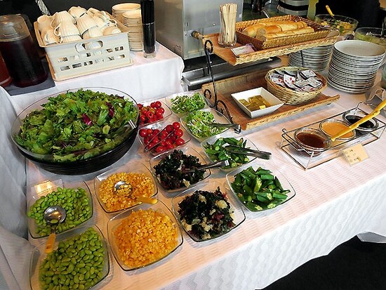 OLD MAN'S UN（オールド マンズ アン） 前菜のブッフェ台