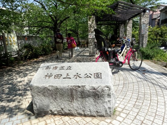 この辺りでひと休みするのもいいかも