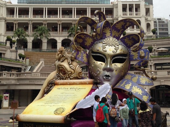 ホテルには中華以外にもレストランがあります