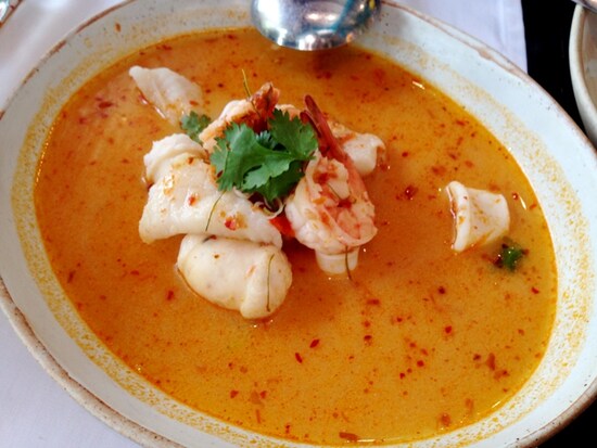 タイ南部を代表する料理のひとつ、マッサマンカレー