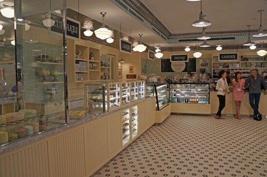 可愛らしいアメリカンスイーツに魅了される方々がここに並ぶことでしょう…