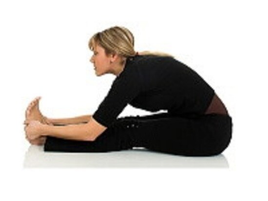 前屈は柔軟力をつける最適なポーズ