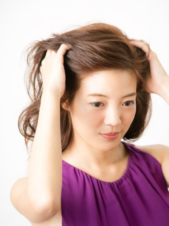 画像 12 14 かきあげ前髪 三つ編みがアンニュイなサイドアップ 結婚式 パーティーヘアアレンジ All About 画像 12 14 かきあげ前髪 三つ編みがアンニュイなサイドアップ 結婚式 パーティーヘアアレンジ All About