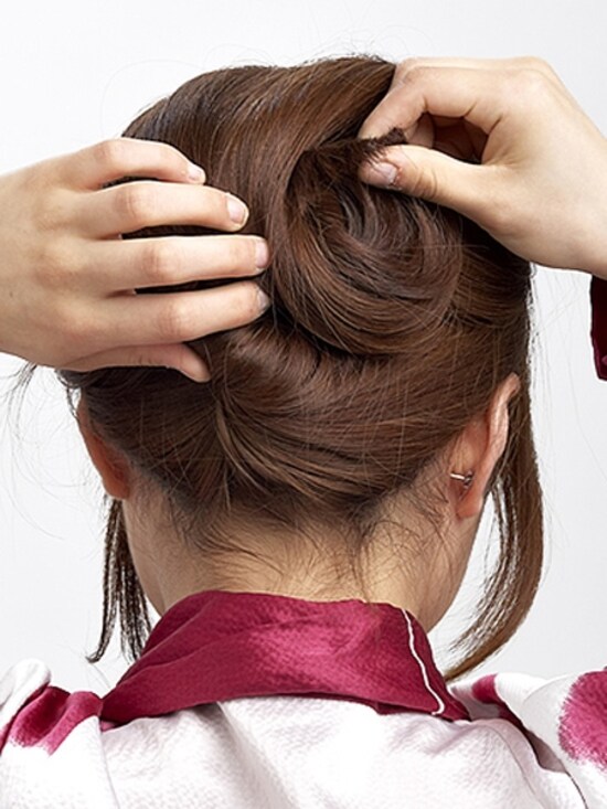 画像 5 11 ミディアムヘア 短めもokの夜会巻きアップスタイル 結婚式 パーティーヘアアレンジ All About