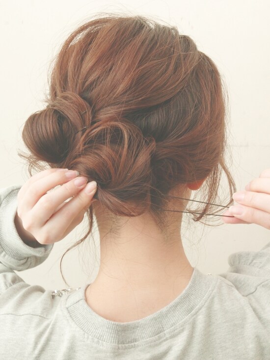 画像 10/16 ：お団子2つで作る！簡単華やかアップ [ヘアアレンジ] All About