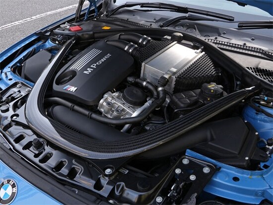 BMW M4クーペ