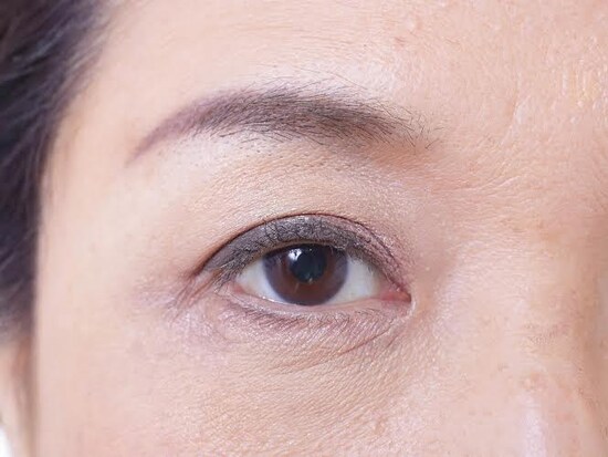 画像 2/12 ：50代若返りメイク！メイクの仕方を変えて顔のたるみを解消しよう [メイク・メイクアップ] All About