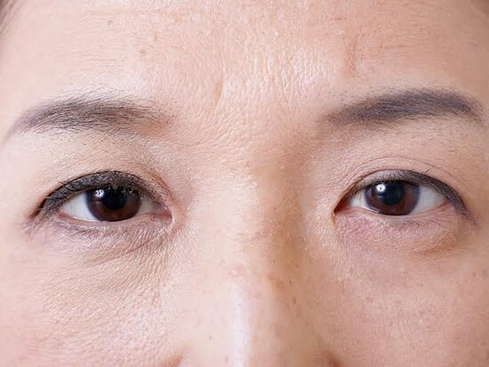 画像 6 12 50代若返りメイク メイクの仕方を変えて顔のたるみを解消しよう メイク メイクアップ All About 画像 6 12 50代若返りメイク メイクの仕方を変えて顔のたるみを解消しよう メイク メイクアップ All About