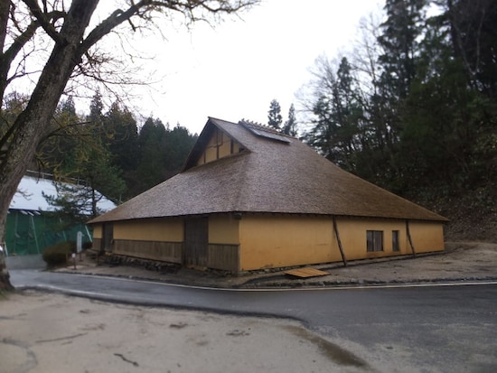 菅谷たたら「高殿」