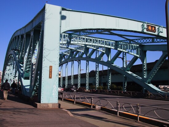 今の橋は1927年（昭和2年）にかけられた