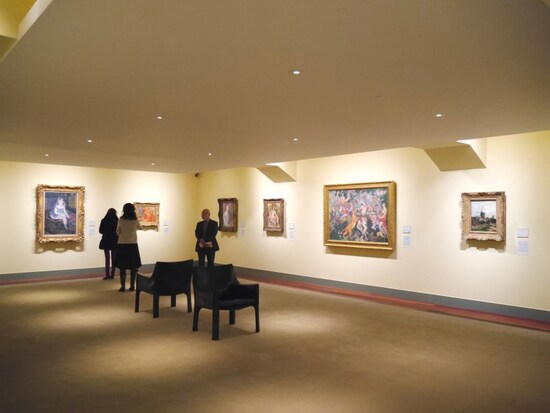 展覧会の会場