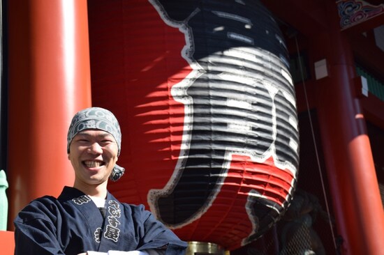 観光人力車『えびす屋雷門』の井上さん。『TVチャンピオン』でご一緒して以来のお付き合い。