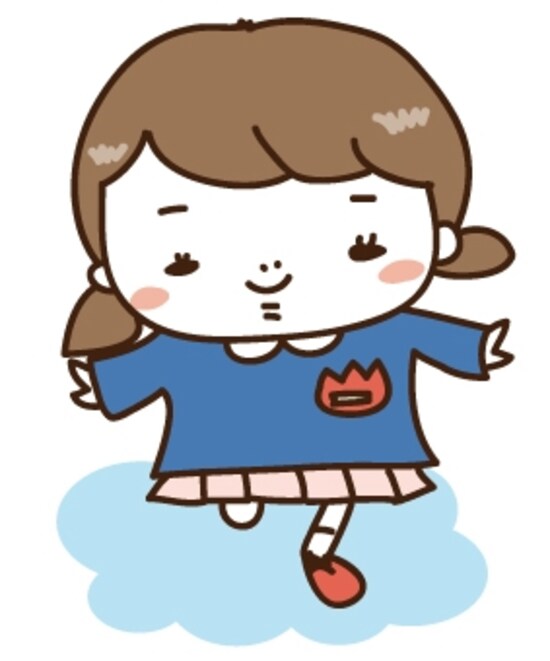 【カラー】雲の上ではしゃぐ女の子です。