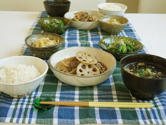牛肉とレンコンのきんぴら風定食