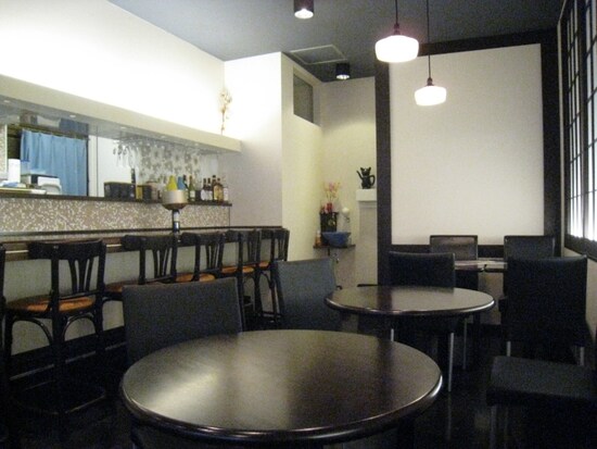 スピカ店内。家庭的で清潔感ある空間。