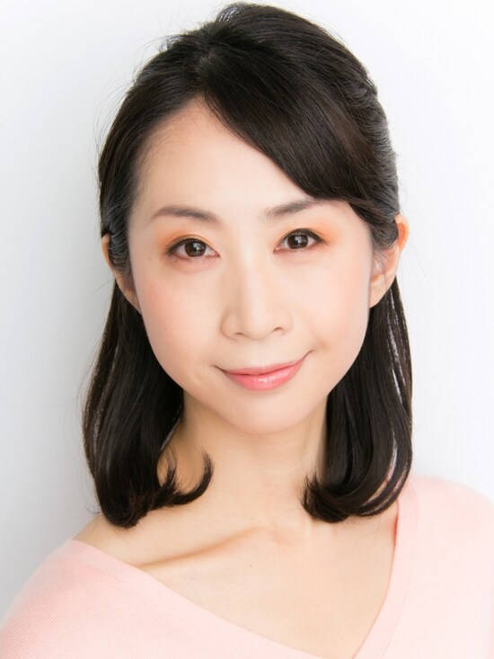 目元ぱっちりで華やいだ印象に