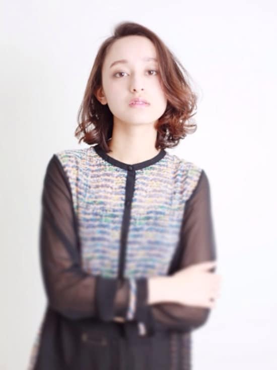 画像 かきあげ前髪とパーマで大人のミディアムボブスタイル ヘア