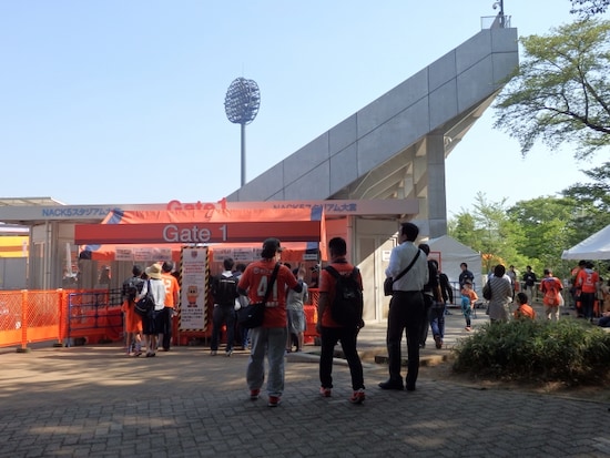 スタジアムに入るゲート1