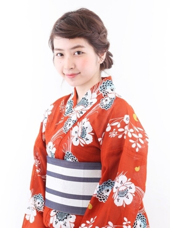 麻素材の赤い浴衣