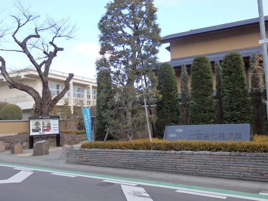 盆栽町の中核施設、大宮盆栽美術館