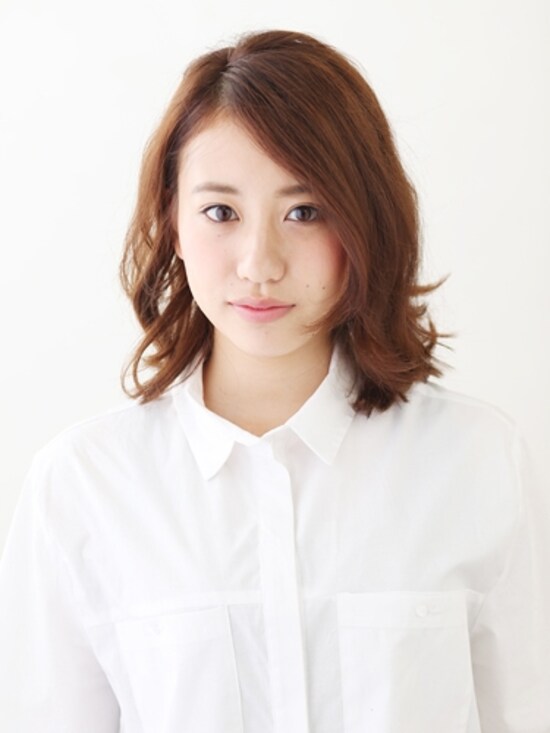 画像 6 11 ミディアムヘア 外国人風編み込みヘアアレンジ 結婚式 パーティーヘアアレンジ All About 画像 6 11 ミディアムヘア 外国人風編み込みヘアアレンジ 結婚式 パーティーヘアアレンジ All About